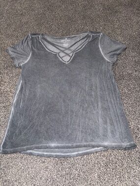 American Eagle Soft & Sexy Criss Cross Neck Tee Gray Size Large